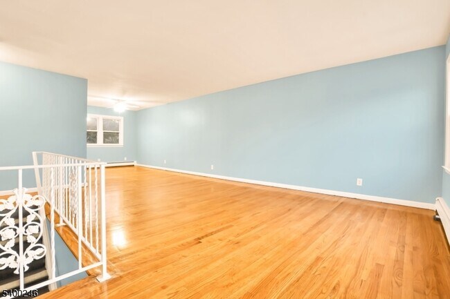 Building Photo - 726 Gates Terrace