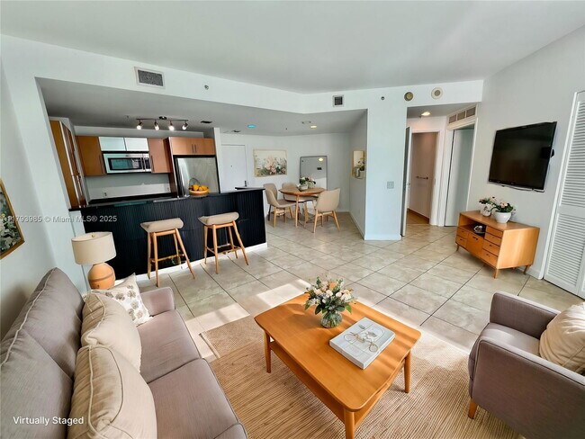 Primary Photo - 300 S Biscayne Blvd