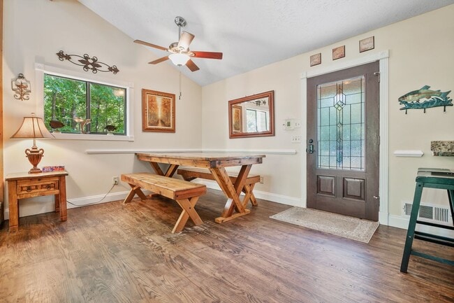 Building Photo - 7221 Flowery Branch Rd