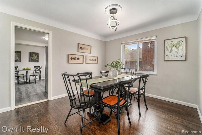 Building Photo - 5972 McMillan St