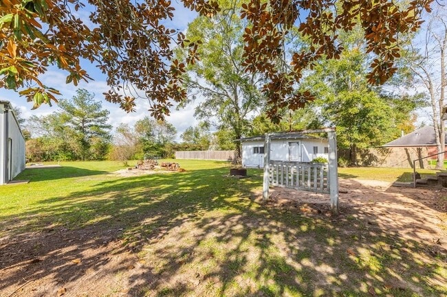 Building Photo - 339 Co Rd 740