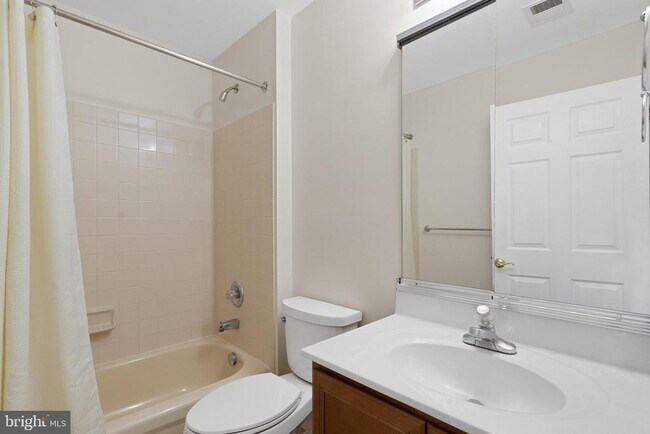 Building Photo - 128 Ivy Hills Terrace