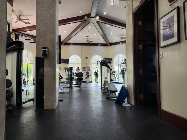 Building Photo - 2793 Shaughnessy Dr