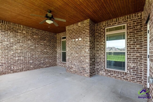 Building Photo - 1052 Chattahoochee Dr.