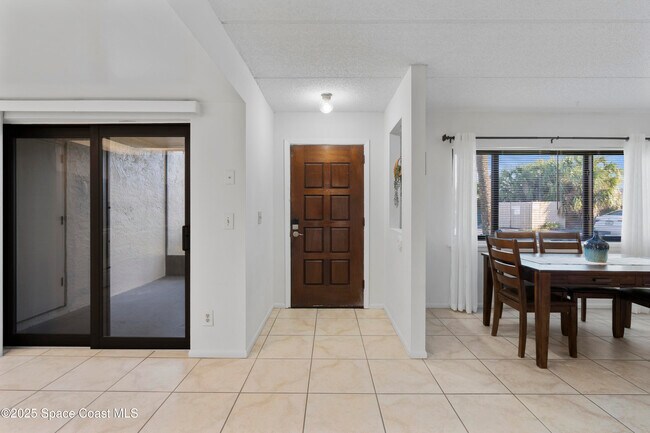 Building Photo - 1145 N Shannon Ave