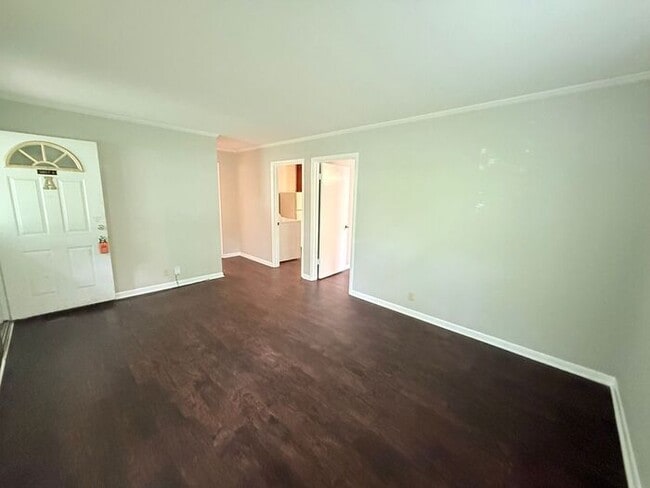 Building Photo - Cute 1 Bedroom in East Nashville!