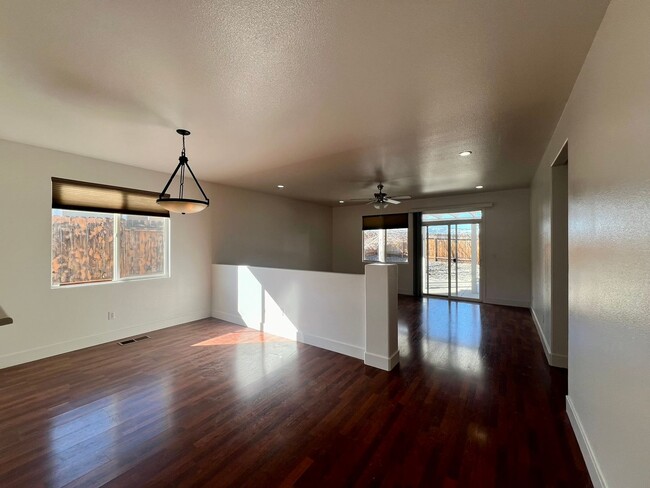 Building Photo - 1518 Iratcabal Dr