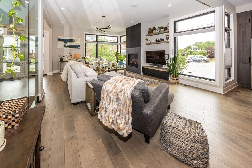 Building Photo - 1123 Olive St