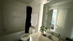 Building Photo - 2710 Club Cortile Cir