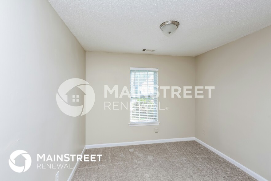 Building Photo - 1247 Grange Way Dr