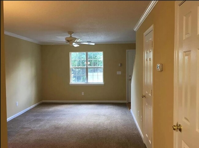 Building Photo - 2BR Condo Overlooking UGA Golf Course | On UGA Bus Line | Minutes to Campus