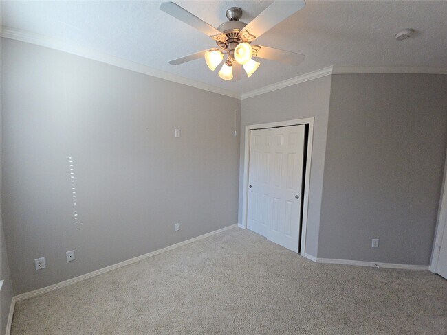 Building Photo - 1515 Olive Park