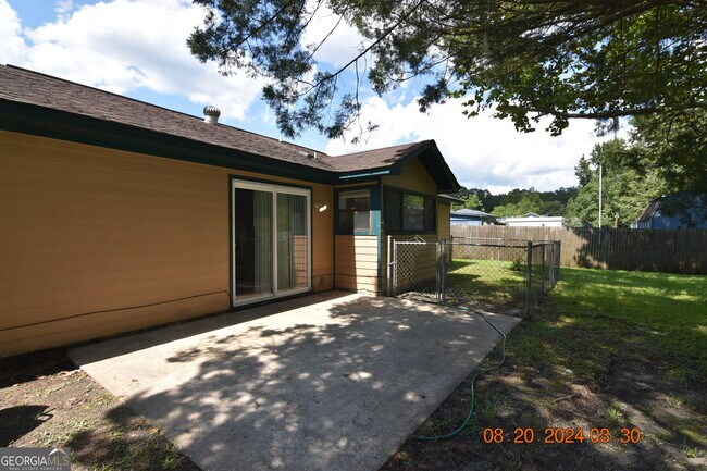 Building Photo - 145 Woodhaven Dr