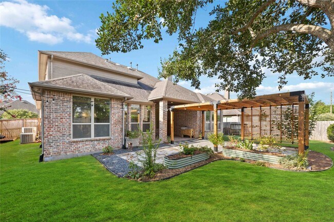 Building Photo - 4110 Clover Ridge Ln