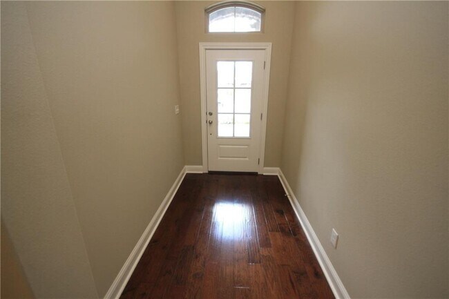 Building Photo - 1505 SW Rosedale Ave