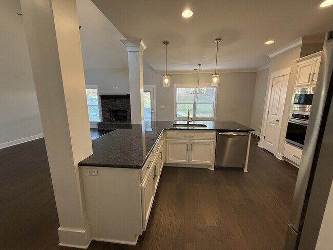 Building Photo - 1124 Watercress Ct