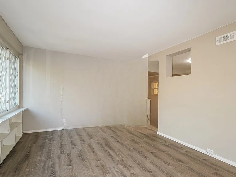 Building Photo - 24 St Laurence Dr