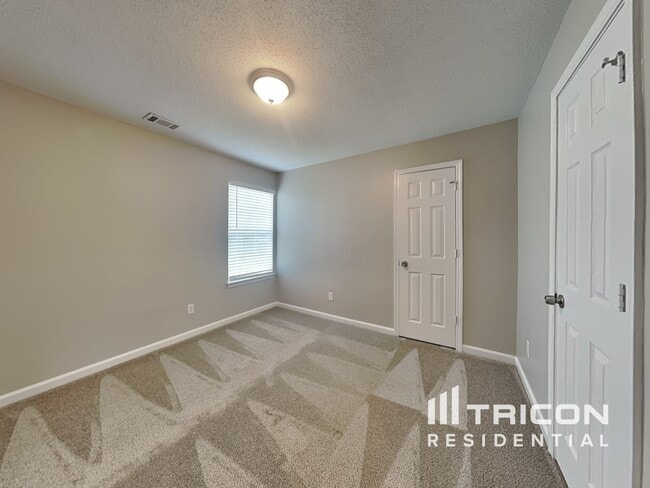 Building Photo - 1420 Shelnut Court Hampton GA