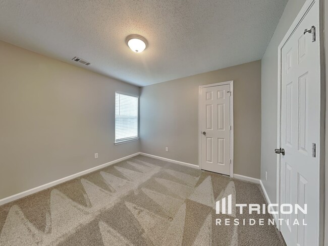 Building Photo - 1420 Shelnutt Ct