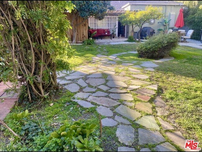 Building Photo - 5944 Irvine Ave