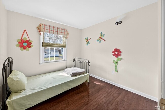 Building Photo - 8237 Mantova Dr