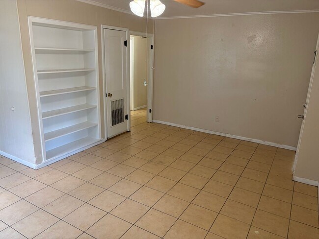 Building Photo - *1252 Dudley Lane