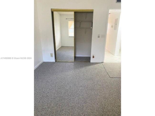 Building Photo - 13550 SW 6th Ct