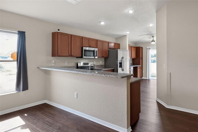 Building Photo - 780 Overlook Grove Dr
