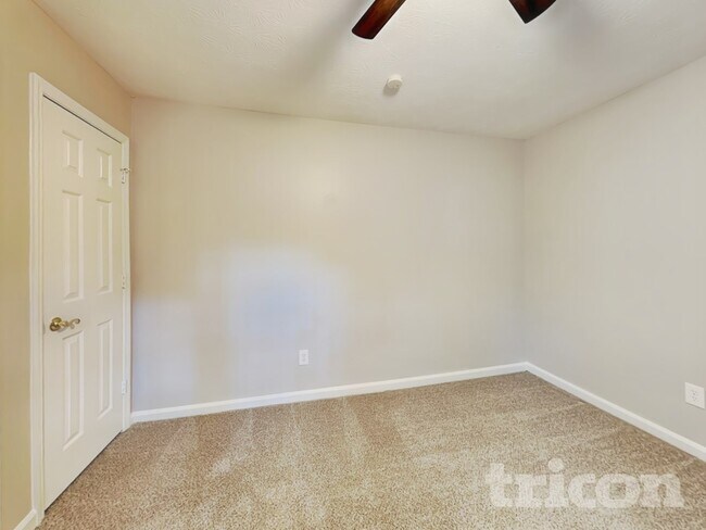 Building Photo - 5625 Longbow Dr