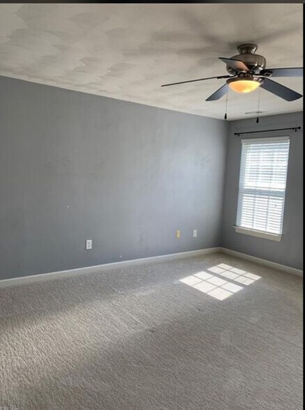 Building Photo - 713 Tallahassee Dr