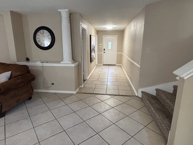 Building Photo - 5850 Spring Pebble