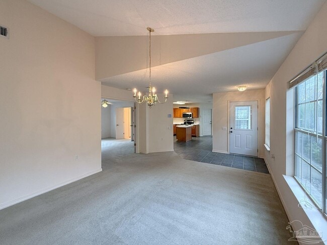 Building Photo - 1039 E Maxwell St