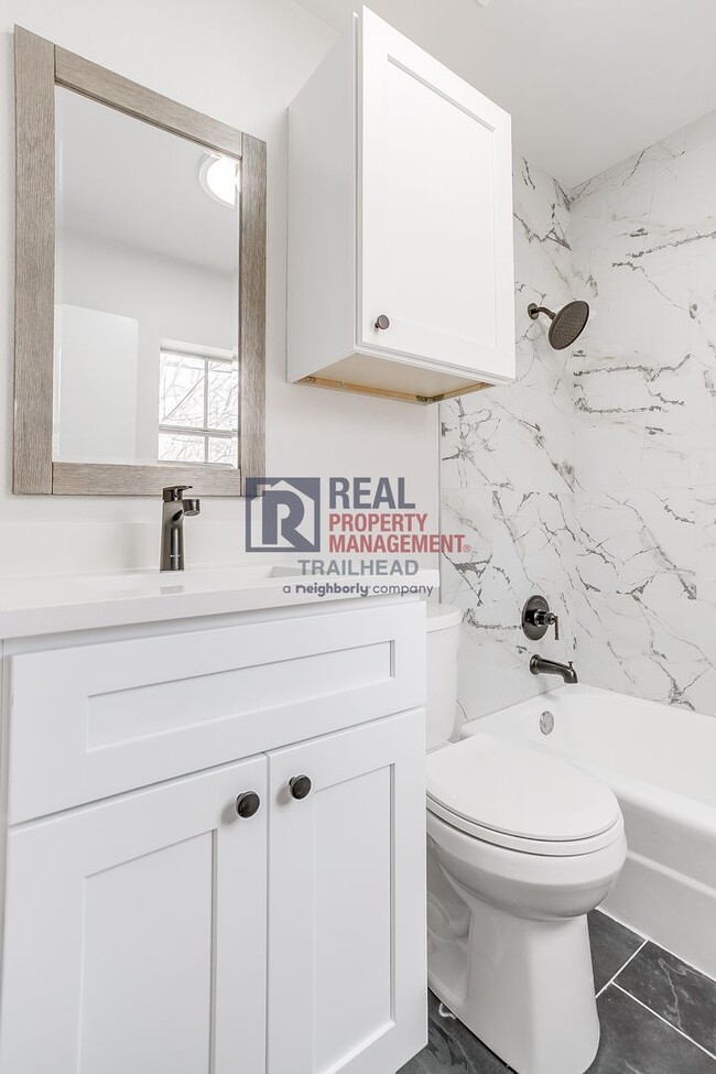 Building Photo - Stylish 1 Bed 1 Bath - Great Location