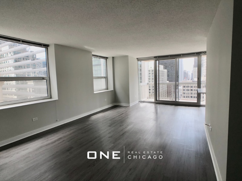 Building Photo - 525 N State St