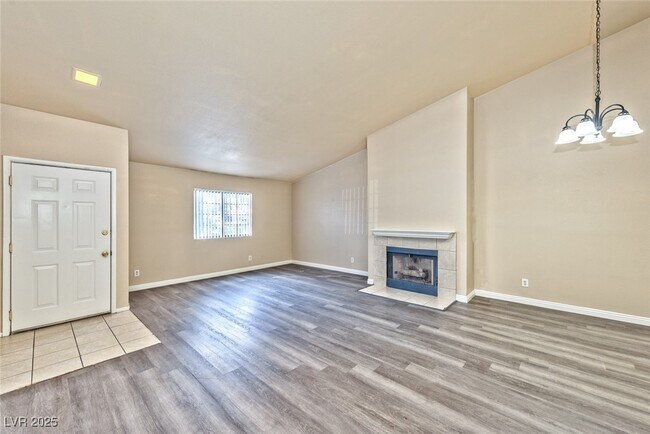Building Photo - 2839 Blue Bonnet Dr