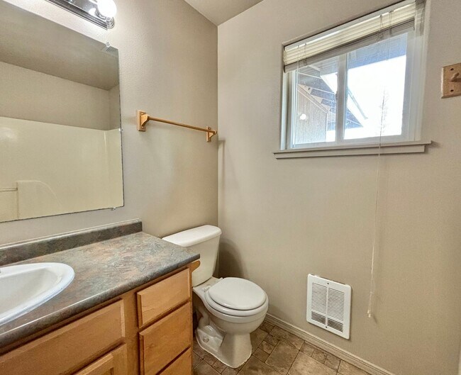 Building Photo - RD T 21-840