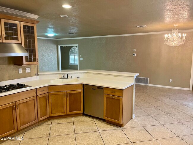 Building Photo - 7409 Edgemere Blvd