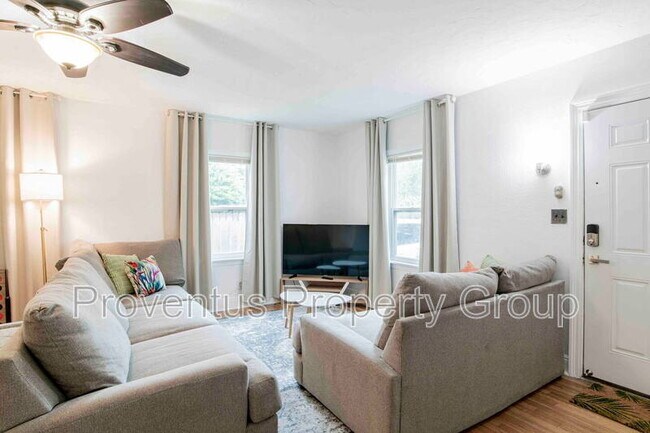 Building Photo - 14 Lieutenant St