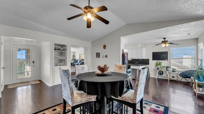 Building Photo - 708 Scarlet Sun