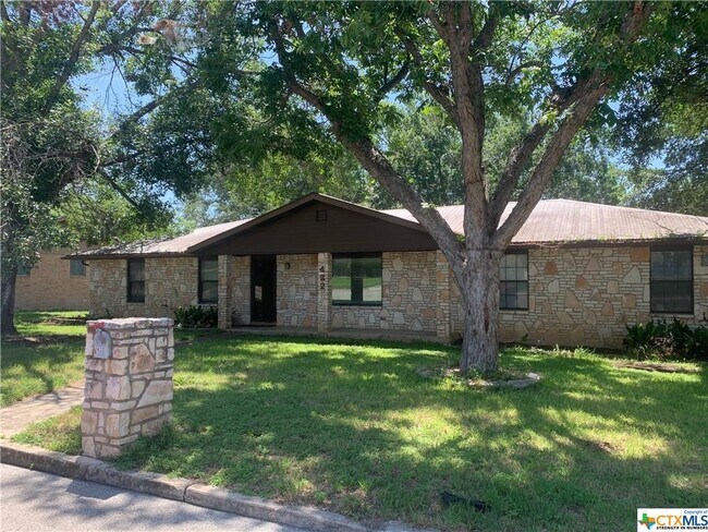 Primary Photo - 422 Granada Dr