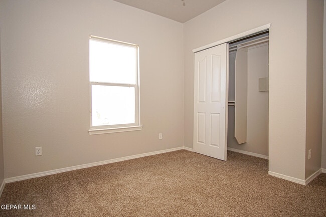 Building Photo - 7160 Mesquite Tree Ln