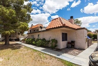 Building Photo - 2710 Eldora Cir