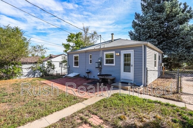 Building Photo - 1815 S Knox Ct