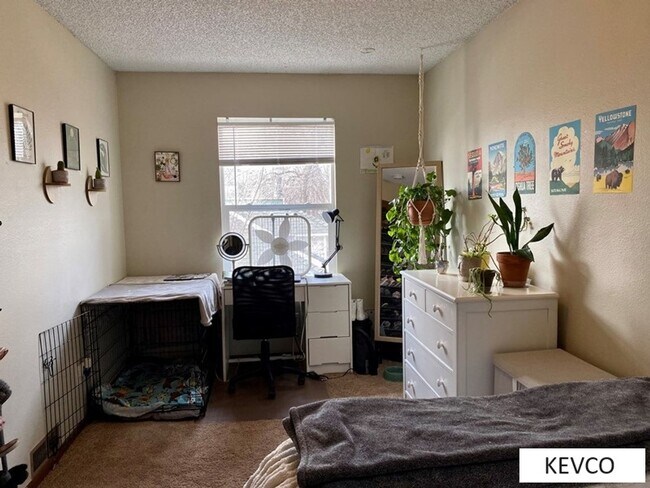 Building Photo - 411 Garfield St