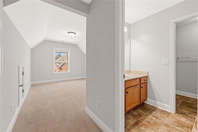 Building Photo - 3329 Rosecliff Trace NE