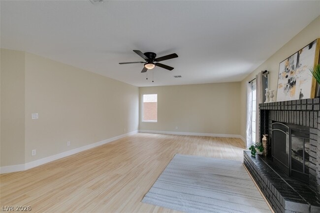 Building Photo - 821 Long Branch Dr