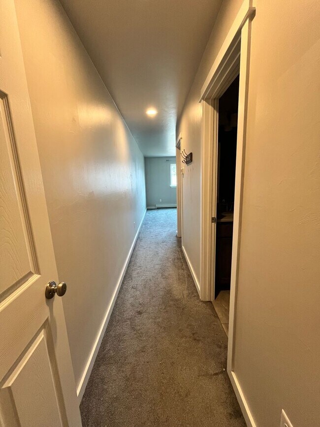 Building Photo - Beautiful 4 Bedroom Bozeman Home