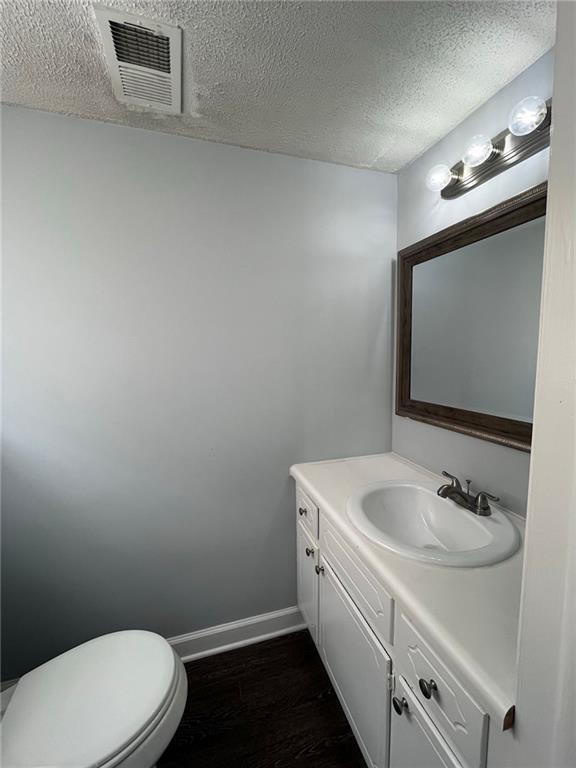 Building Photo - 4016 Elmscourt Dr