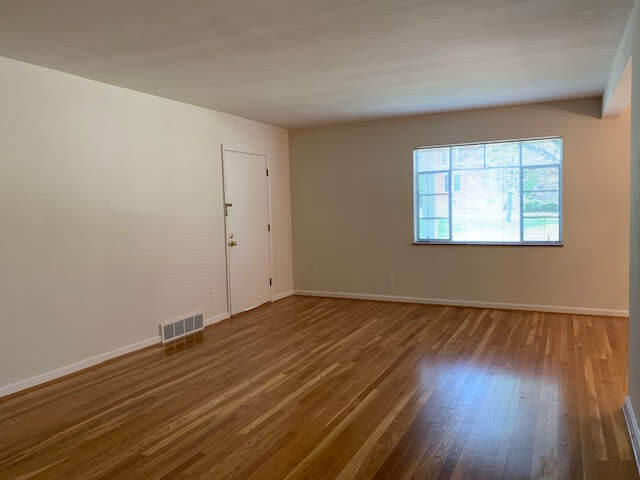 Building Photo - 3434 Linwood Ave