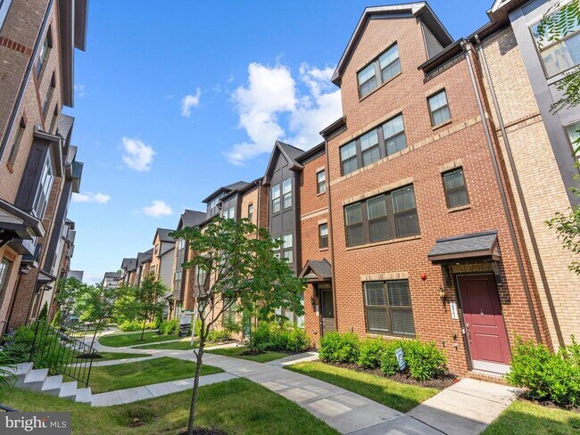 Building Photo - 2841 Hokie Ln